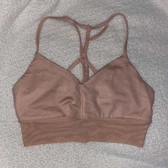 Alo Lavish Bra in Shell Glossy - Picture 3 of 4